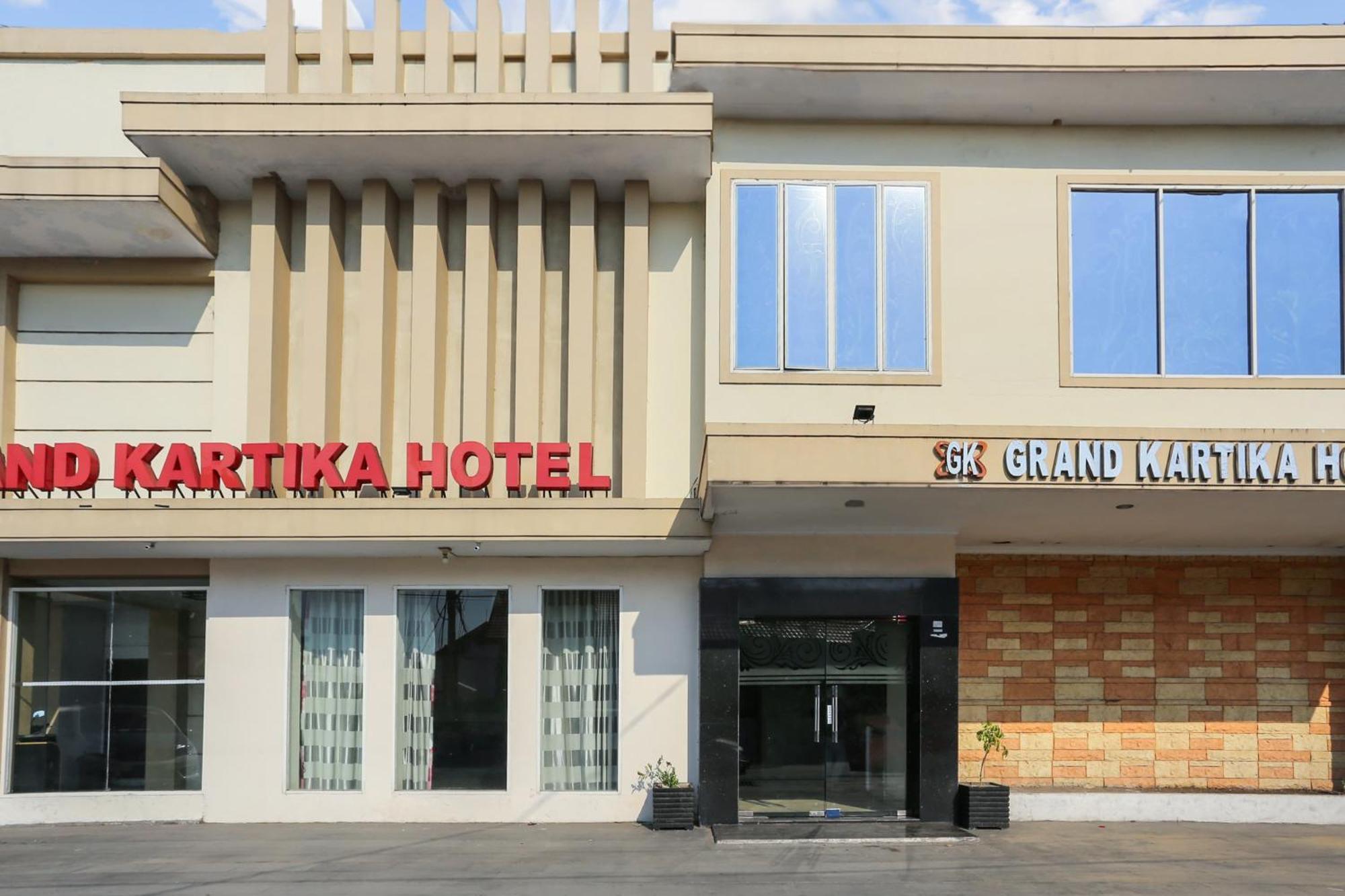 Collection O 93163 Hotel Grand Kartika Pare-Pare ภายนอก รูปภาพ