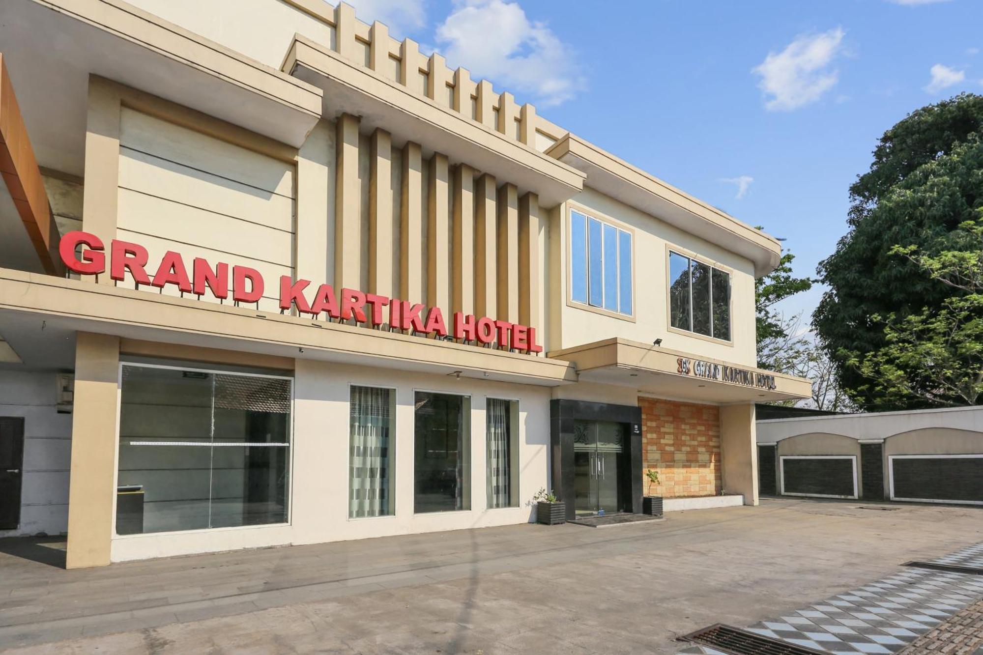 Collection O 93163 Hotel Grand Kartika Pare-Pare ภายนอก รูปภาพ